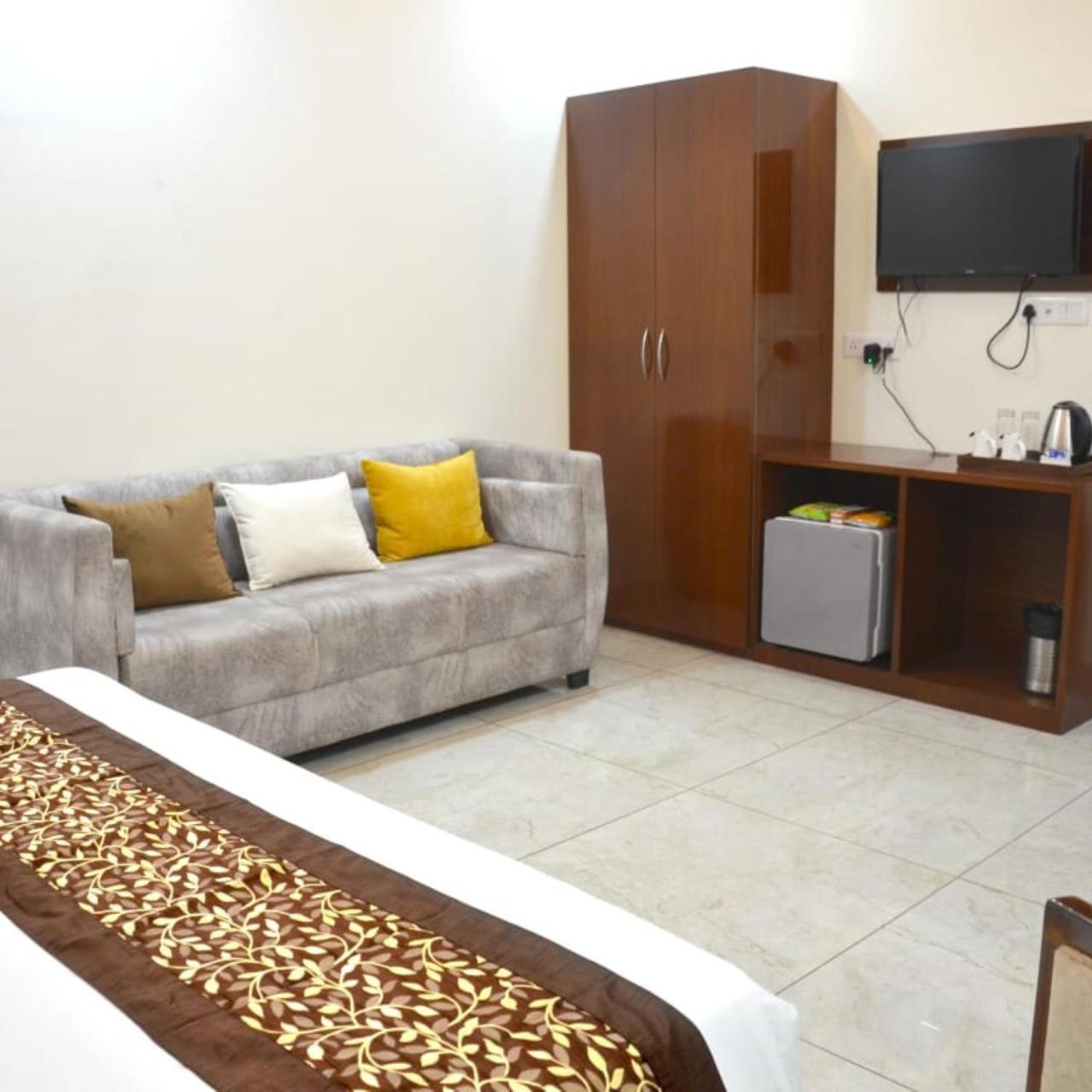 Fabhotel Roselle Inn Lucknow Exterior foto