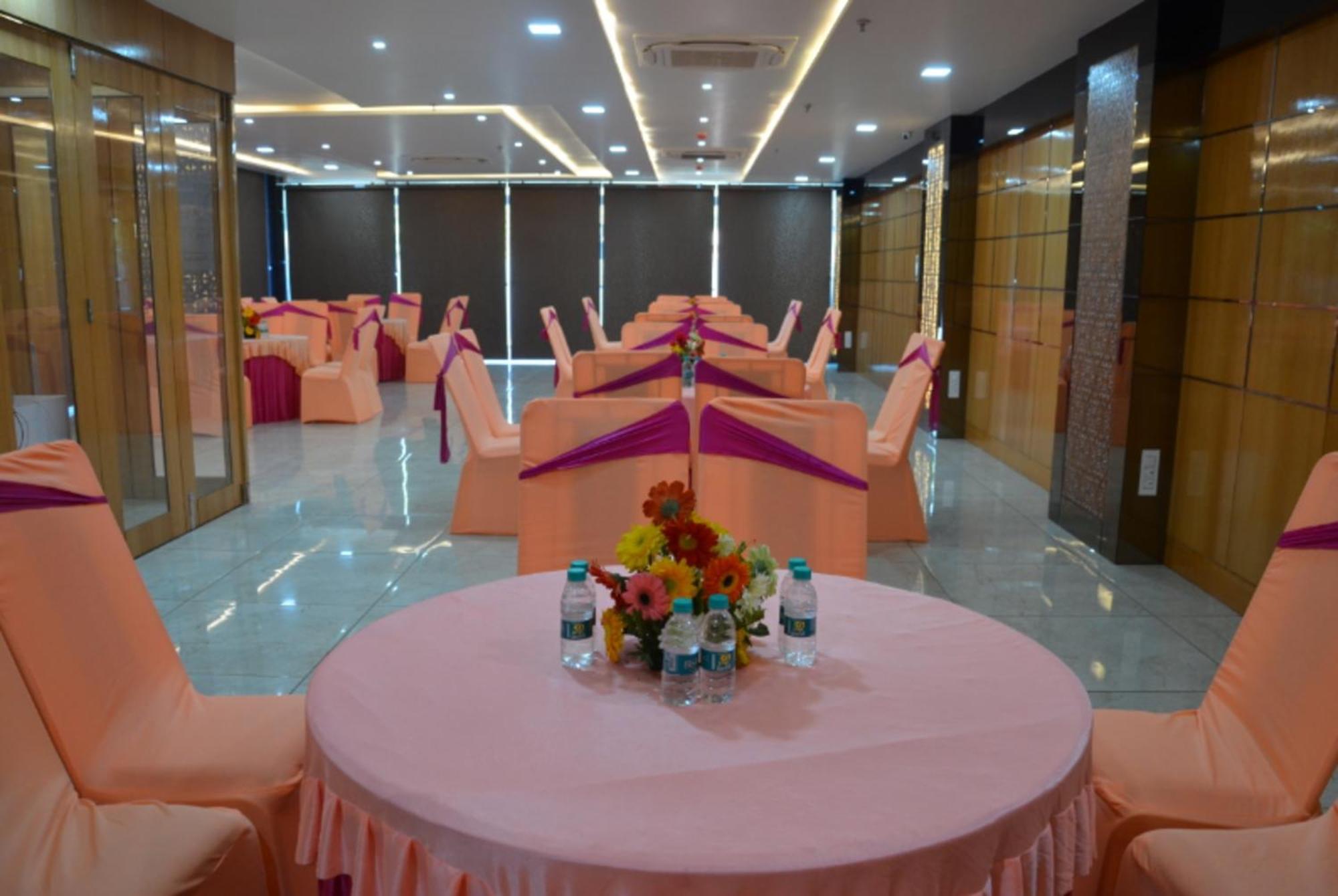 Fabhotel Roselle Inn Lucknow Exterior foto